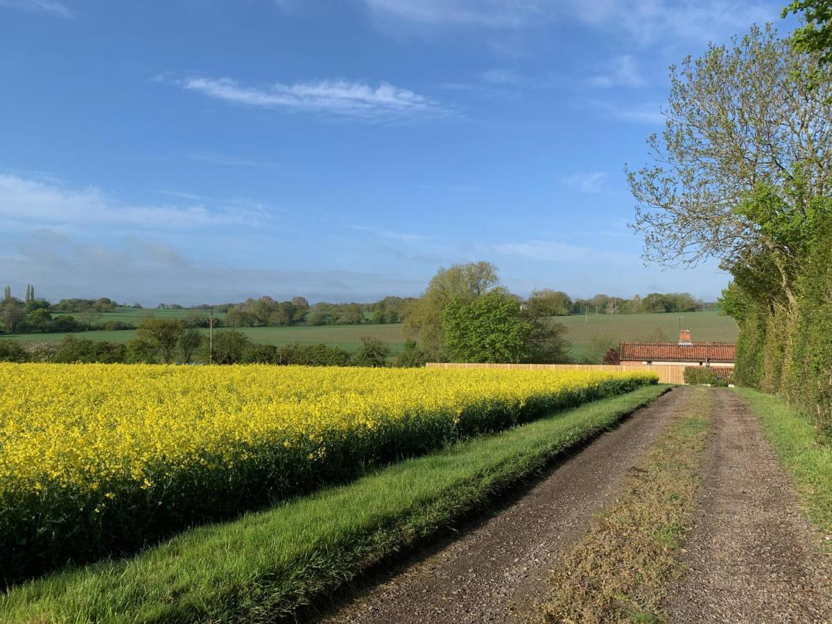 Waterpump Pod For 2 Adults With Ensuite In The Suffolk Countryside Badingham المظهر الخارجي الصورة