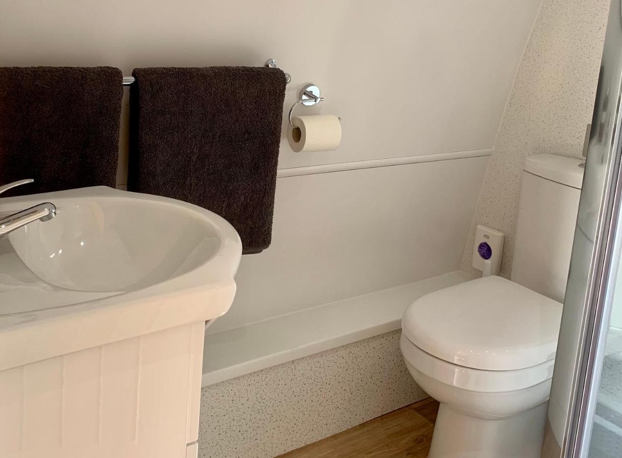 Waterpump Pod For 2 Adults With Ensuite In The Suffolk Countryside Badingham المظهر الخارجي الصورة