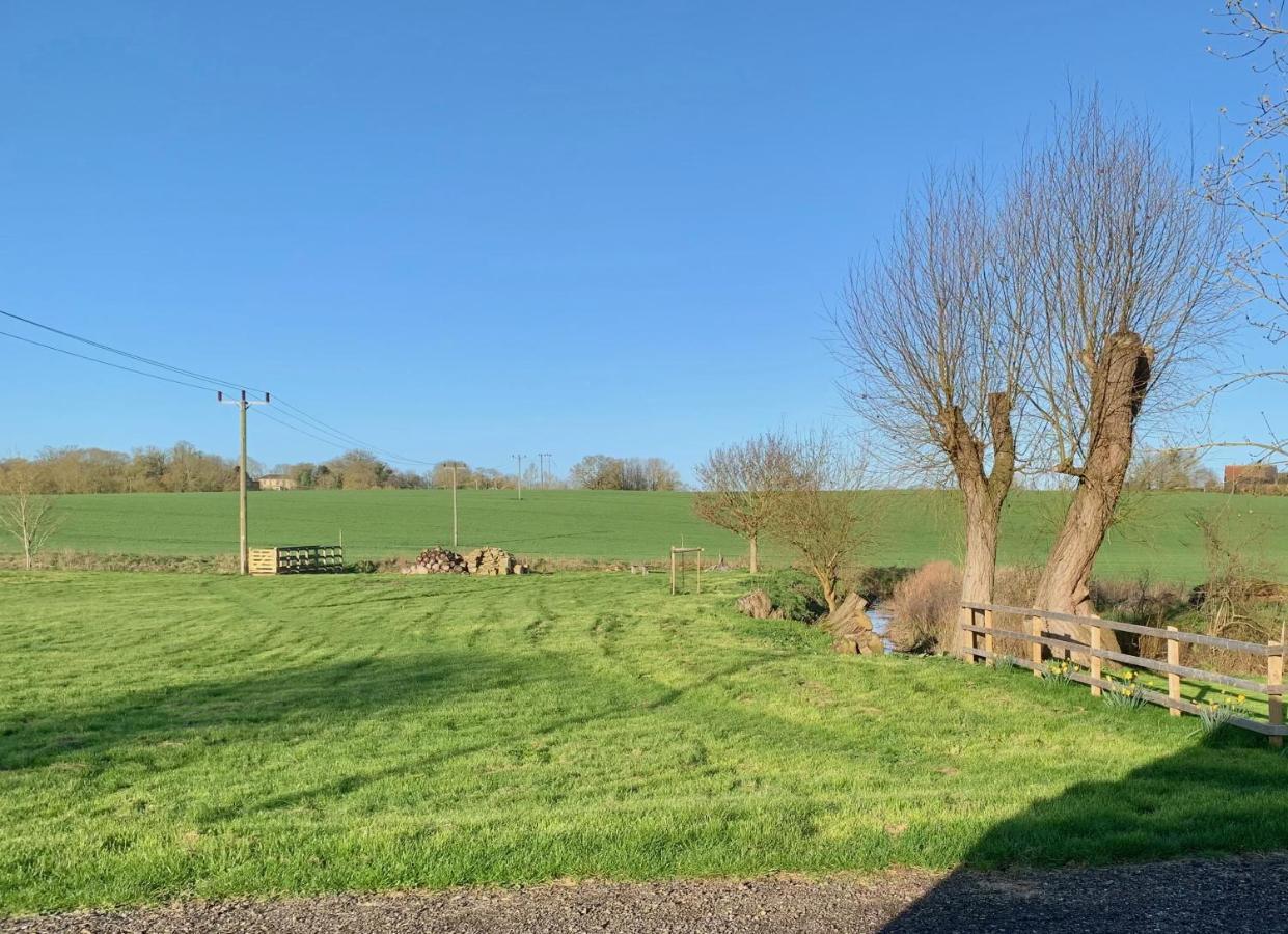 Waterpump Pod For 2 Adults With Ensuite In The Suffolk Countryside Badingham المظهر الخارجي الصورة