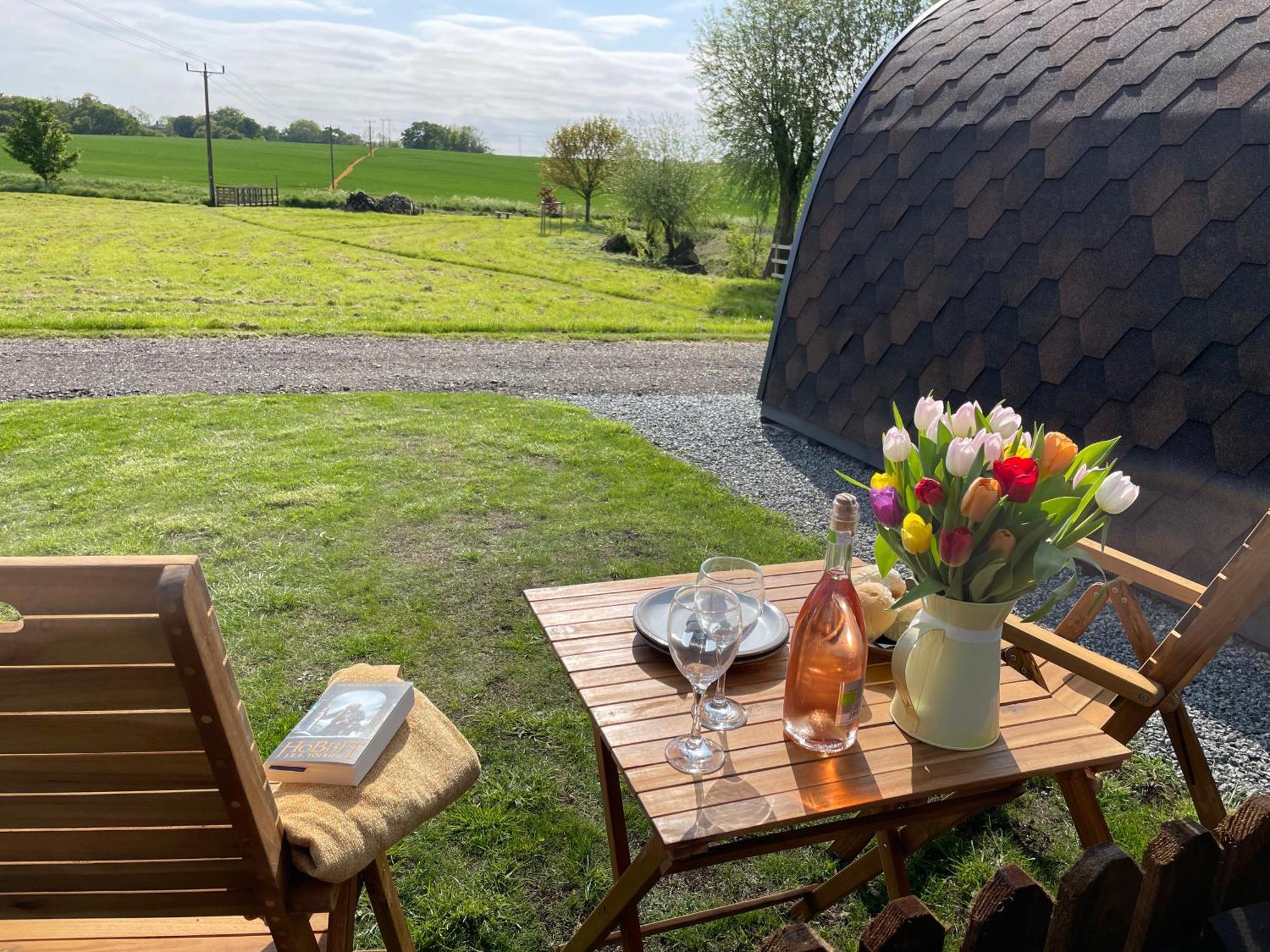 Waterpump Pod For 2 Adults With Ensuite In The Suffolk Countryside Badingham المظهر الخارجي الصورة